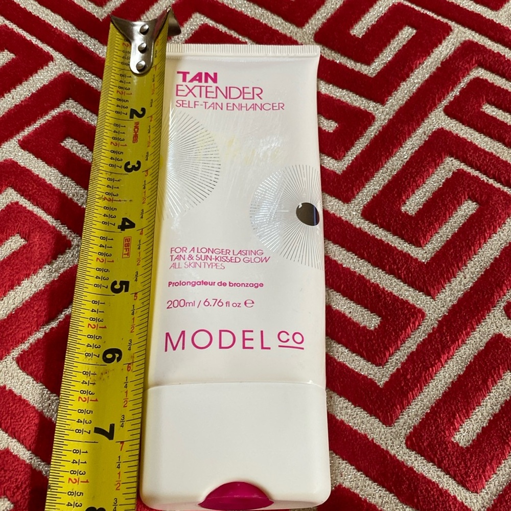 Tan Extender Self Tan Enhancer 200 ML Not Used Smells Great Not Returnable